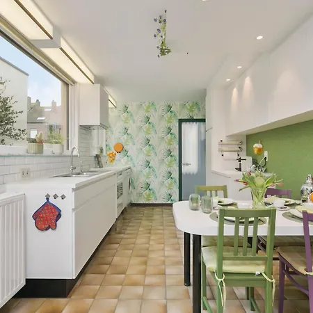 Spacious And Romantic Town-House In Old Village Of Nieuwpoort